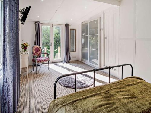 Facilities, 2 Bed in East Cowes oc-91563 in Whippingham and Osborne Facilities, 2 Bed in East Cowes oc-91563 in Whippingham and Osborne