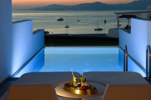 Hot tub, Myconian Korali Relais and Chateaux in Mykonos Hot tub, Myconian Korali Relais and Chateaux in Mykonos