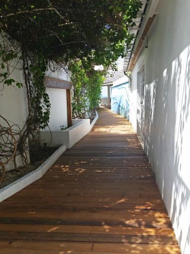 Ulaz, David's Beach Hotel in Clifton Ulaz, David's Beach Hotel in Clifton