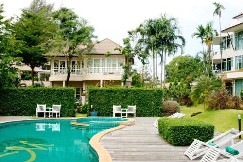 Maka Thanee Resort in Koh Mak (Trad) Maka Thanee Resort in Koh Mak (Trad)