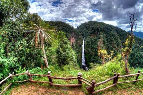 This photo about Mitkhoonyoum Hotel shared on HyHotel.com