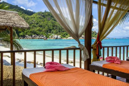 Massage, Crystal Bay Yacht Club Beach Resort in Lamai Massage, Crystal Bay Yacht Club Beach Resort in Lamai