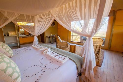 Ghoha Hills Savuti Lodge in Chobe Ghoha Hills Savuti Lodge in Chobe