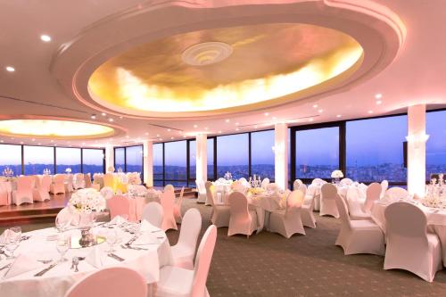 Salón de banquetes, Regency Palace Amman in Amman City Center Salón de banquetes, Regency Palace Amman in Amman City Center