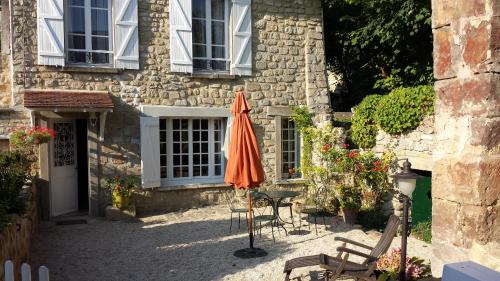 Balcony/terrace, GITE DU VALAMBOURG in Auvers-sur-Oise Balcony/terrace, GITE DU VALAMBOURG in Auvers-sur-Oise