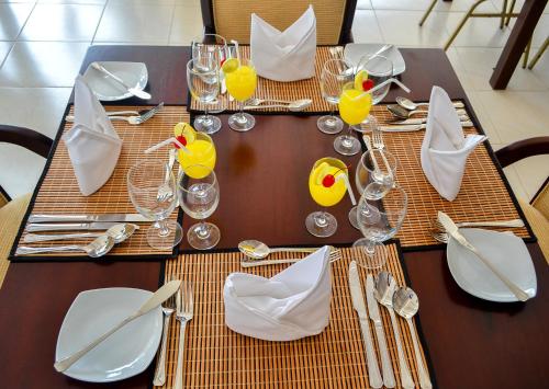 레스토랑, 발람푸리 호텔 (Valampuri Hotel) in 자프나 레스토랑, 발람푸리 호텔 (Valampuri Hotel) in 자프나