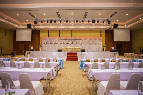 Meeting room / ballrooms, Royal Nakhara Hotel Nongkhai near Nong Khai Bus Terminal Meeting room / ballrooms, Royal Nakhara Hotel Nongkhai near Nong Khai Bus Terminal