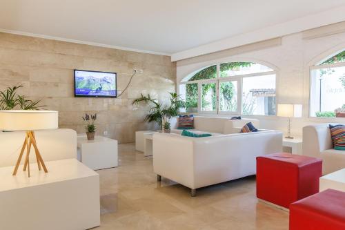 Bar/Lounge, Sol de Alcudia Apartamentos in Alcudia Bar/Lounge, Sol de Alcudia Apartamentos in Alcudia