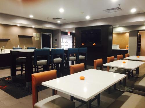 Étterem, Hawthorn Extended Stay by Wyndham Columbus West in Sweetwater Étterem, Hawthorn Extended Stay by Wyndham Columbus West in Sweetwater