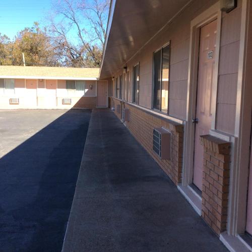 Regency Inn Comanche in Команче Regency Inn Comanche in Команче