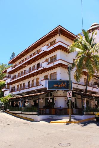 This photo about Olas Altas Suites Departamentos shared on HyHotel.com
