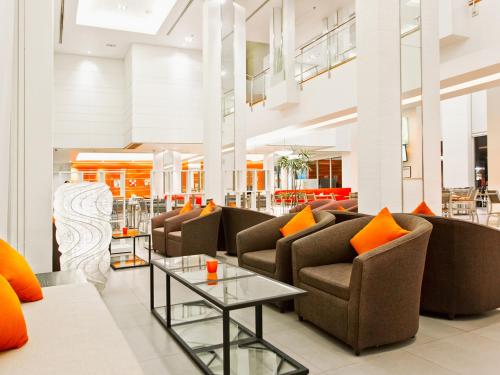 ล็อบบี้, ไอบิส พัทยา (Ibis Pattaya) near ฮอลลีวู๊ด ดิสโก้เทค ล็อบบี้, ไอบิส พัทยา (Ibis Pattaya) near ฮอลลีวู๊ด ดิสโก้เทค