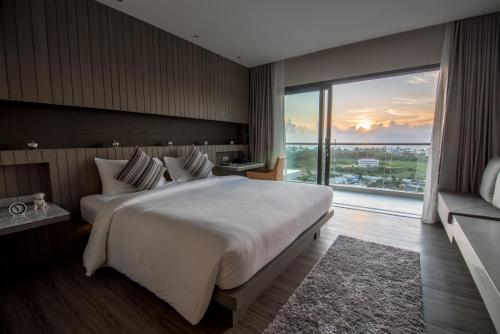 Hotel IKON Phuket in Karon Hotel IKON Phuket in Karon