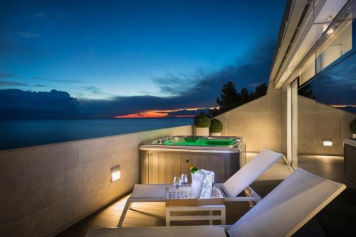 ระเบียง/ชานเรือน, RIVALMARE Beach Boutique Hotel - NEW! in โนวิกราด ระเบียง/ชานเรือน, RIVALMARE Beach Boutique Hotel - NEW! in โนวิกราด