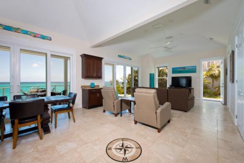 Lux Beachfront House W/ Private Pool on Bank Rd. Walk to Tippy's! in Governors Harbour Lux Beachfront House W/ Private Pool on Bank Rd. Walk to Tippy's! in Governors Harbour