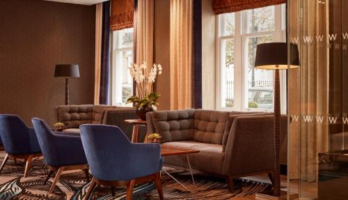 Shared lounge/TV area, The Westbourne Hyde Park near Paddington Railway Station Shared lounge/TV area, The Westbourne Hyde Park near Paddington Railway Station