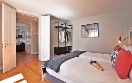 This photo about Lisbon Five Stars Apartments Combro 7 shared on HyHotel.com