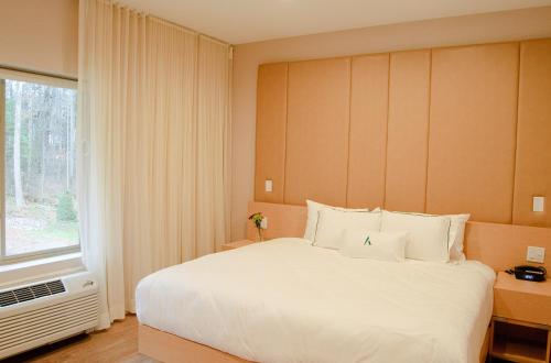 This photo about Arlington Hotel shared on HyHotel.com