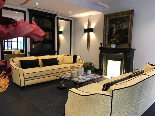 Lobby, George Washington Hotel in 8th - Champs Elysees Lobby, George Washington Hotel in 8th - Champs Elysees