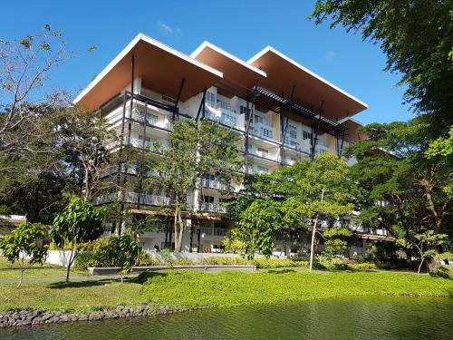 Exterior view, Tu Casa at Pico de Loro (Myna B) in Pico de Loro (Cutad) Cove Exterior view, Tu Casa at Pico de Loro (Myna B) in Pico de Loro (Cutad) Cove