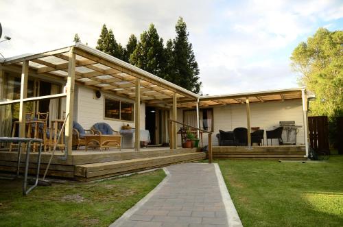 Balcony/terrace, Tony's Lodge in Turangi Balcony/terrace, Tony's Lodge in Turangi