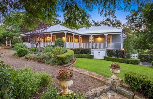 Kert, Curraweena House in Kurrajong Csúcs Kert, Curraweena House in Kurrajong Csúcs