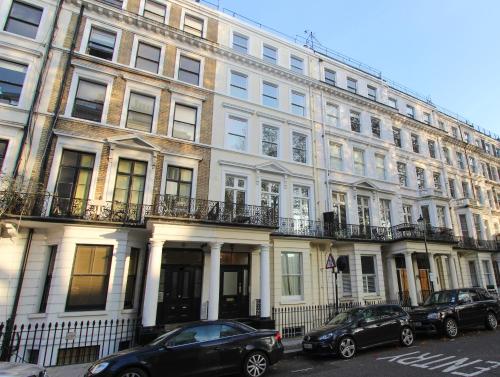 Courtfield Gardens Apartments
Courtfield Gardens Apartments