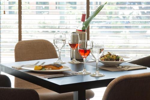 Athens Avenue Hotel - image 8