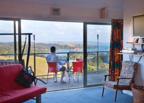 Balcony/terrace, Kereru Hill - Stay Waiheke in Palm Beach Balcony/terrace, Kereru Hill - Stay Waiheke in Palm Beach