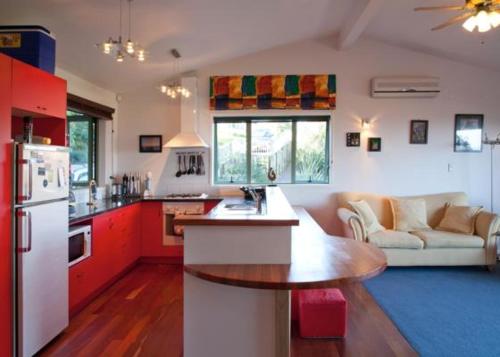 Kitchen, Kereru Hill - Stay Waiheke in Palm Beach Kitchen, Kereru Hill - Stay Waiheke in Palm Beach