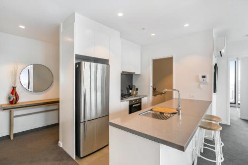 This photo about Serviced Apartments Melbourne - Platinum shared on HyHotel.com