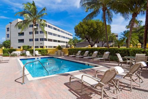 Swimming pool, Holiday Inn Express Hotel & Suites Kendall East-Miami By IHG in Kendall Swimming pool, Holiday Inn Express Hotel & Suites Kendall East-Miami By IHG in Kendall