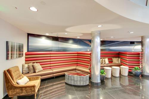 在meiguo.com看到的威尔希尔全球奢华套房公寓的介绍图片