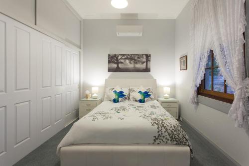 Rawson's Retreat - Five Bedroom Home - Walk CBD - Includes Breakfast in Tamworth Rawson's Retreat - Five Bedroom Home - Walk CBD - Includes Breakfast in Tamworth