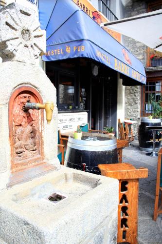 Barri Antic Hostel & Pub in Andorra La Vella Barri Antic Hostel & Pub in Andorra La Vella