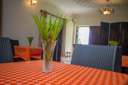 Restoran, Tuzza Hotel in Bushenyi Restoran, Tuzza Hotel in Bushenyi