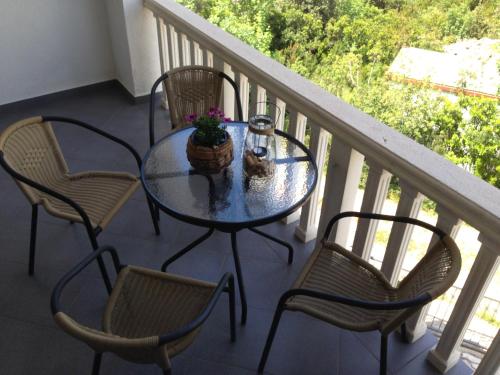 شرفة/ تراس, Apartmani Lazarevic in Mirista شرفة/ تراس, Apartmani Lazarevic in Mirista