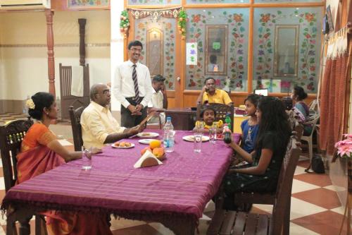 外部景觀, Chettinaadu Narayana Vilas in 卡娜杜卡塘 外部景觀, Chettinaadu Narayana Vilas in 卡娜杜卡塘