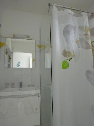 This photo about Les Creolines shared on HyHotel.com