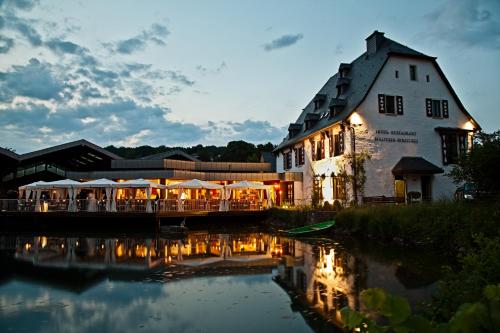 Malteser Komturei Hotel / Restaurant in Бергиш Гладбах Malteser Komturei Hotel / Restaurant in Бергиш Гладбах