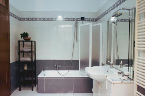 This photo about B&B Faggio Rosso shared on HyHotel.com