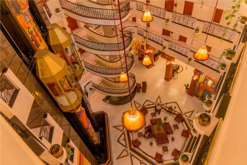 Lobby, Annamalai International Hotel in Pondicherry Lobby, Annamalai International Hotel in Pondicherry