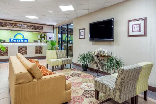 Days Inn by Wyndham Knoxville East in Knoxville (TN) Days Inn by Wyndham Knoxville East in Knoxville (TN)