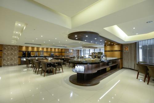 Restaurant, Golden Pacific Hotel - Taichung in East District Restaurant, Golden Pacific Hotel - Taichung in East District