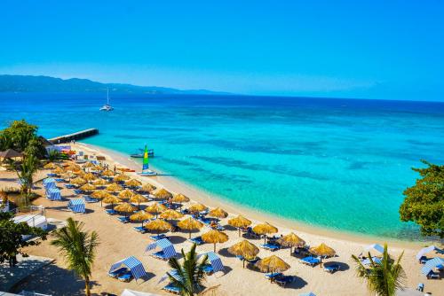 Beach, Grand Decameron Cornwall Beach, A Trademark All Inclusive in Montego Bay Beach, Grand Decameron Cornwall Beach, A Trademark All Inclusive in Montego Bay