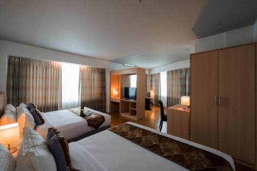 Wyne Hotel in Yangon / Rangoon Wyne Hotel in Yangon / Rangoon