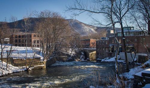 在meiguo.com看到的Roundhouse的介绍图片