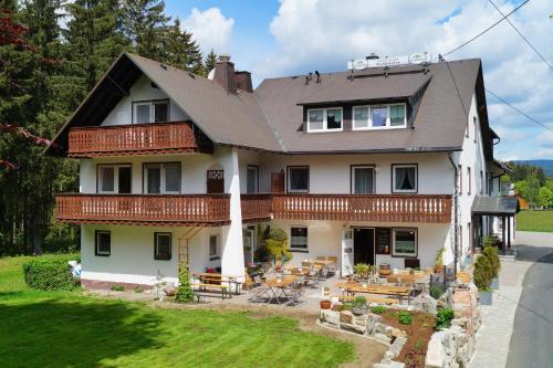 Exterior view, Gasthof Pension Waldfrieden in Brand Exterior view, Gasthof Pension Waldfrieden in Brand