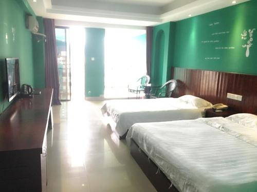 This photo about Sanya Lang Yue Xing Holiday Hotel shared on HyHotel.com