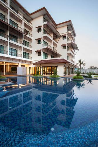 Swimming pool, RK Riverside Resort and Spa (Reon Kruewal) in Nakhon Pathom Swimming pool, RK Riverside Resort and Spa (Reon Kruewal) in Nakhon Pathom